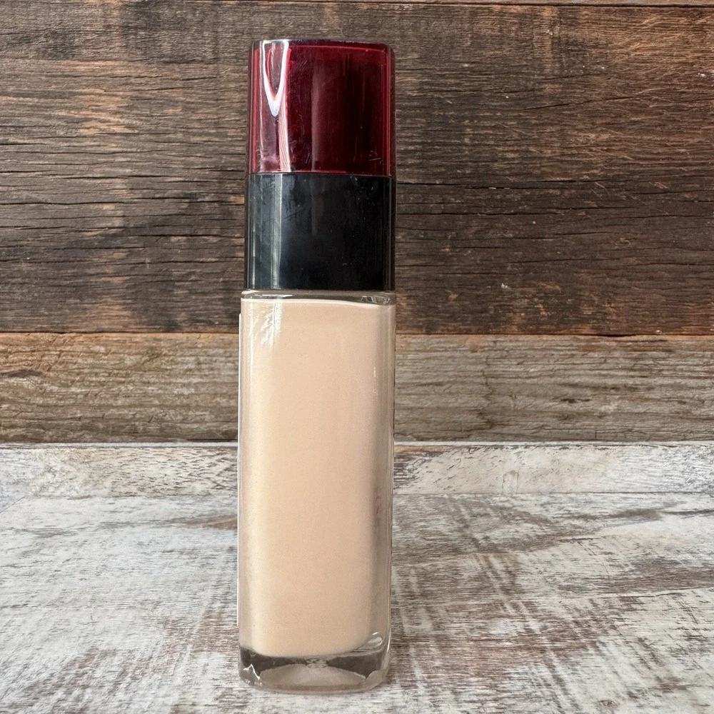 L'Oreal Infallible Fresh Wear Foundation 405 Porcelain |‎ MSRP = $17